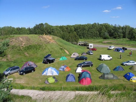 motodrone09_camp.jpg